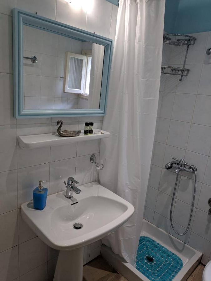 Helena'S Rooms Kassiopi Bagian luar foto